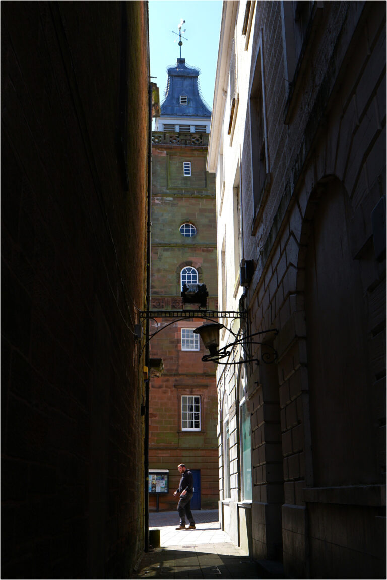 Street photo in Dumfries, United Kingdom by Chris Bennett