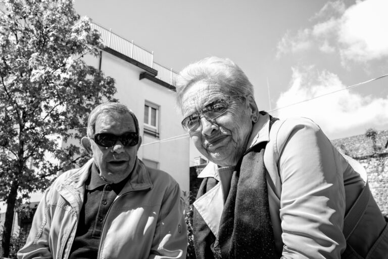 Street photo in Cascina, Italy by Thomas Bassetti