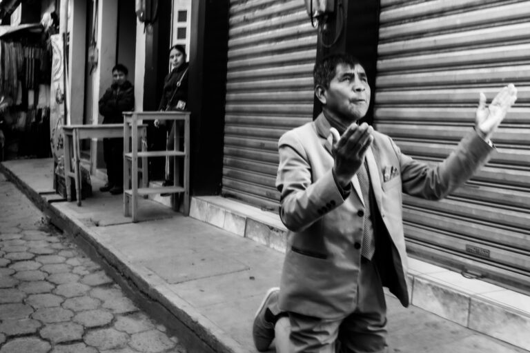 Street photo in Chichicastenango, Guatemala by Duncan Aitken