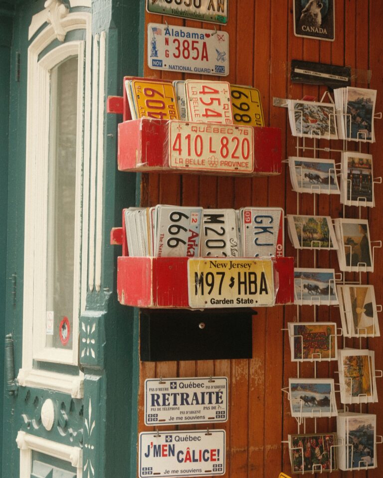 Street photo in Québec City, Canada by Maggie Lam