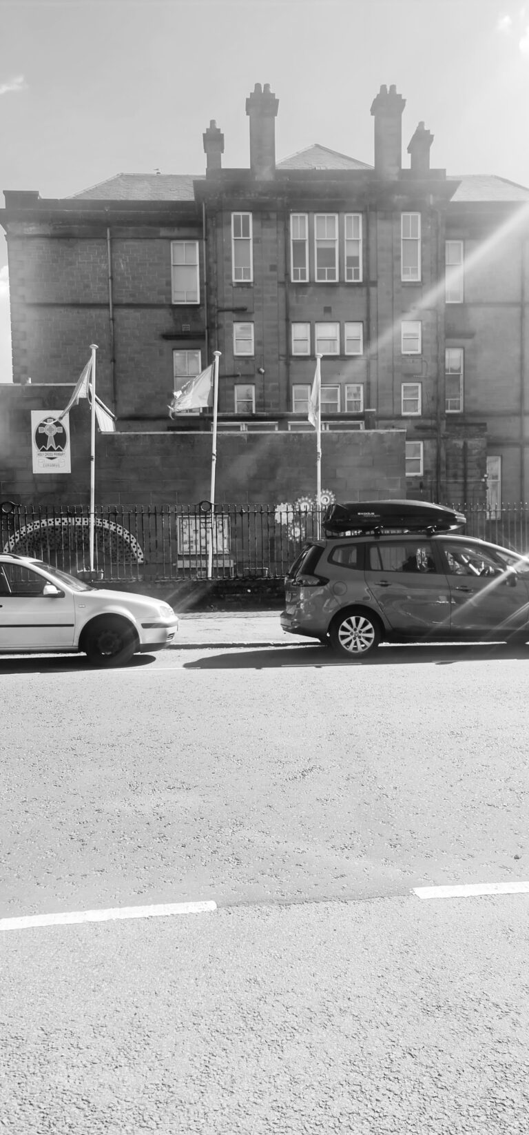 Street photo in Glasgow, United Kingdom by William Black