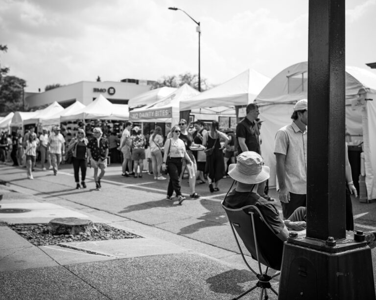 Street photo in Edina, United States by Jay Cowan