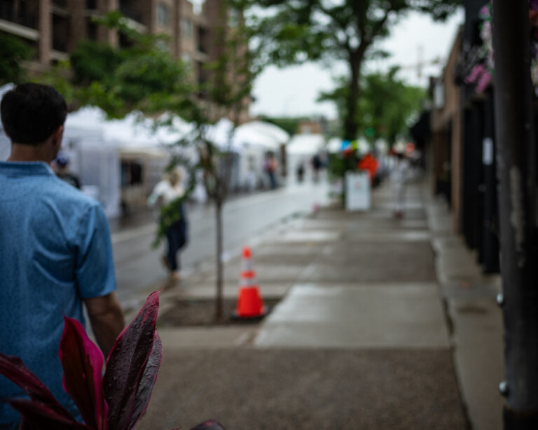 Street photo in Edina, United States by Jay Cowan