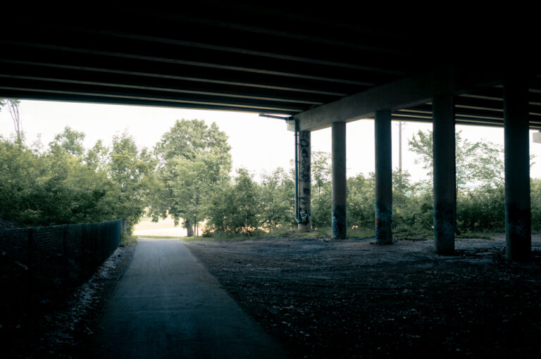 Street photo in Minneapolis, United States by Jay Cowan