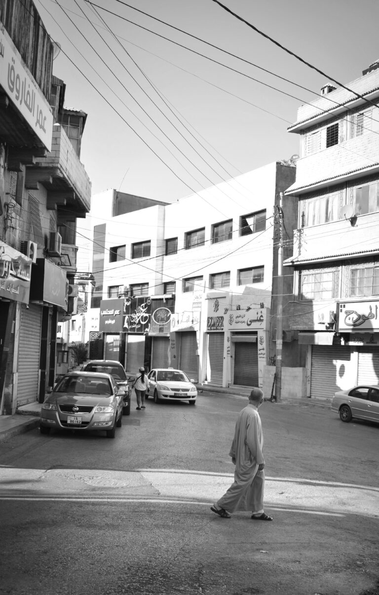 Street photo in Amman, Jordan by Rodrigo Marcotich
