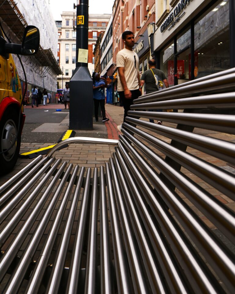 Street photo in Leeds, United Kingdom by Chris Bennett