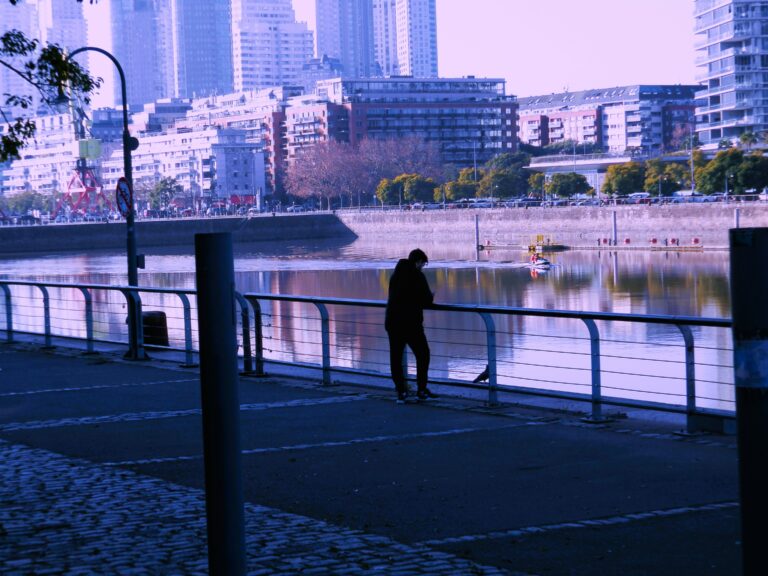 Street photo in Buenos Aires, Argentina by Diestro Corleone