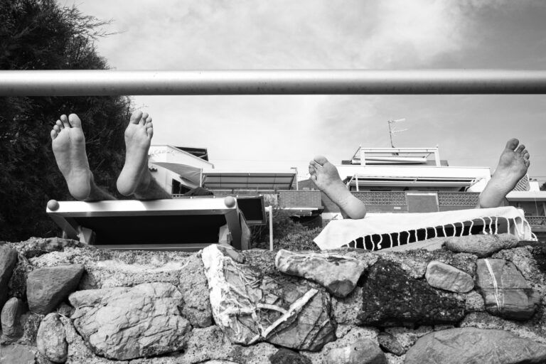 Street photo in Castiglioncello, Italy by Thomas Bassetti