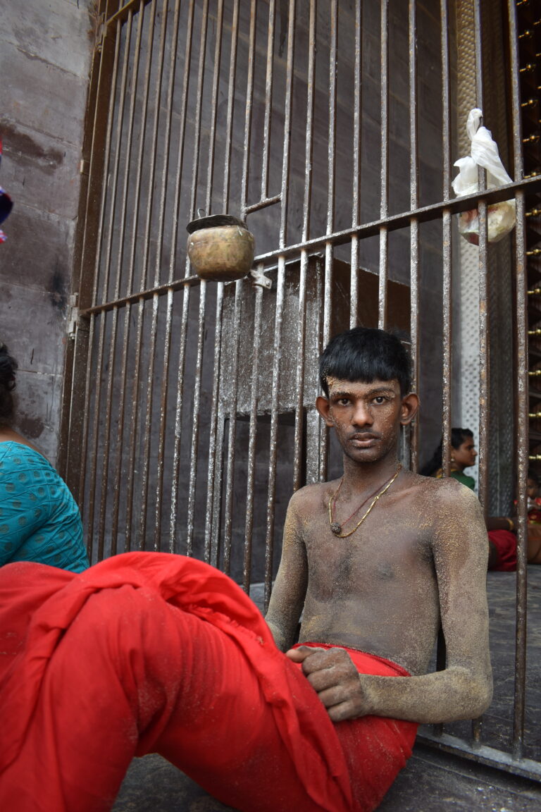 Street photo in Jaffna, Sri Lanka by Rodrigo Marcotich