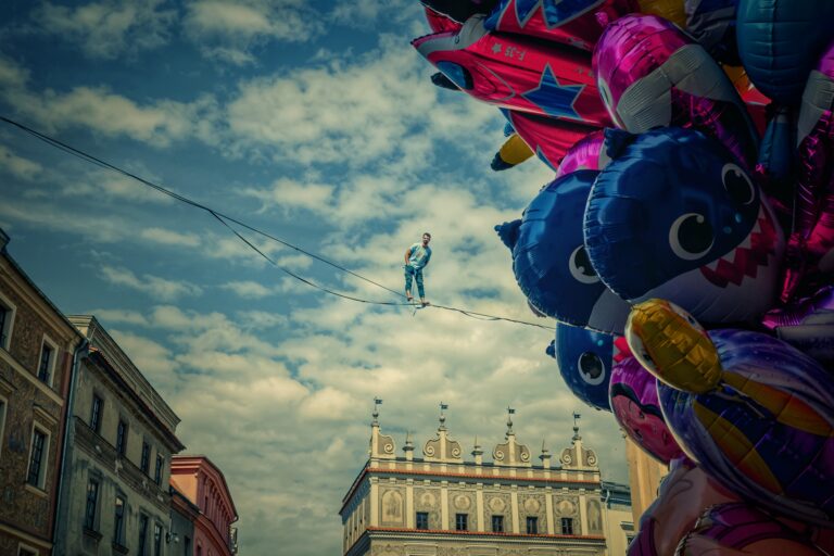 Photo by Jaroslaw Bu