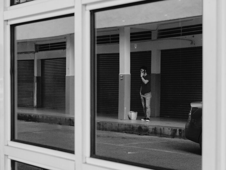 Photo by Hafiz Piel