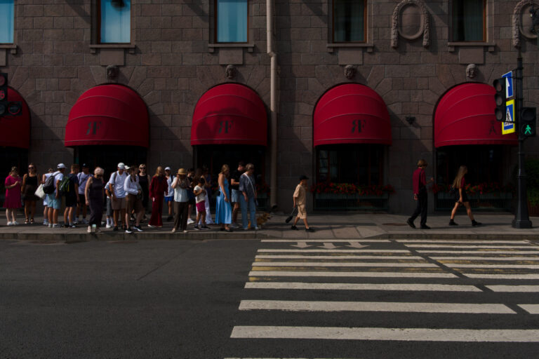 Photo by Artem Stroganow