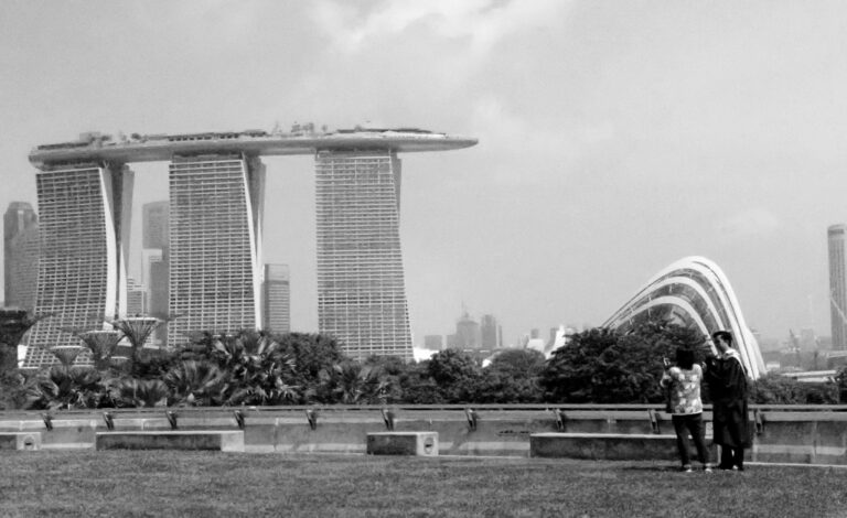 Photo by Nik TAN