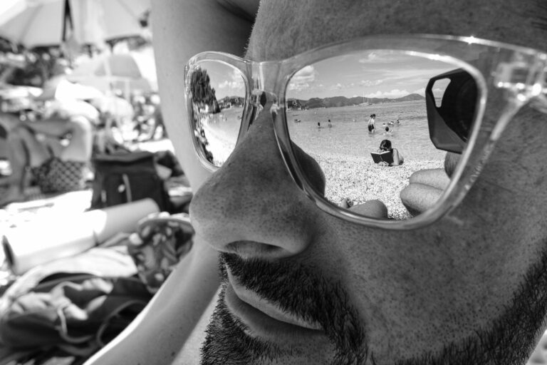 Street photo in Portoferraio, Italy by Thomas Bassetti