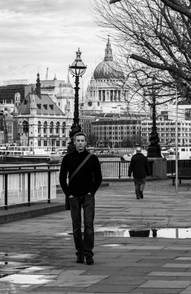 Street photo in London, United Kingdom by David Henson