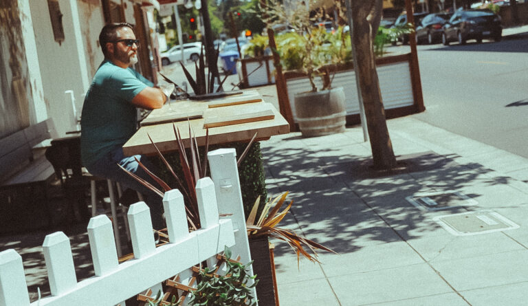 Street photo in Napa Valley, United States by Kelly Wright