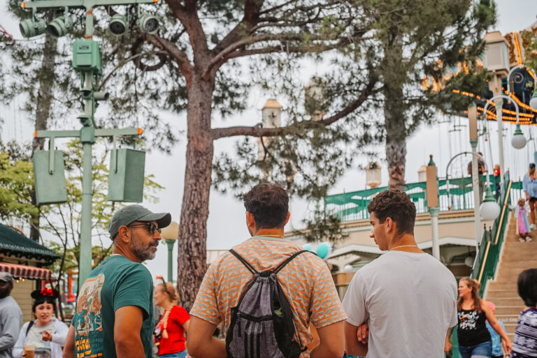 Street photo in Anaheim, United States by Kelly Wright