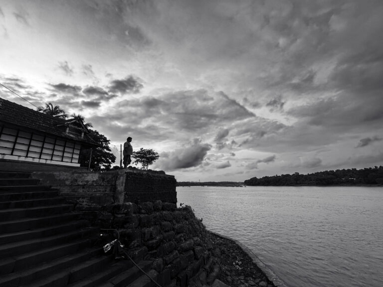 Photo by Em Rajeev
