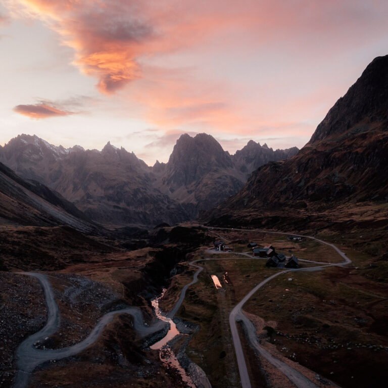 Photo by Alex Tukalo