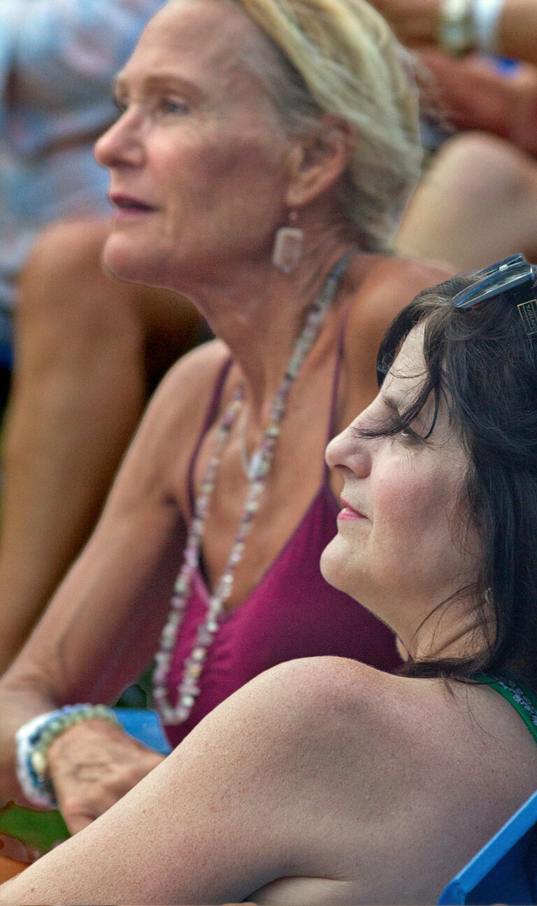 Street photo in Charleston, United States by Mark Lozier