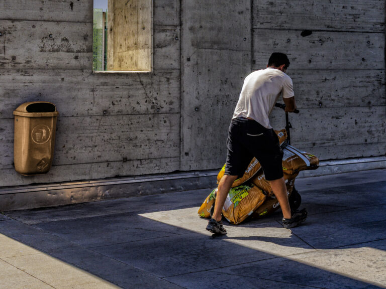 Photo by Johannes Pottfay