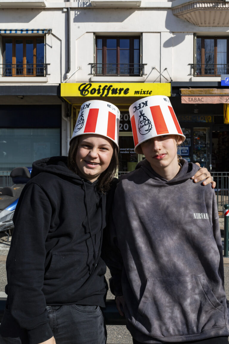 Street photo in Annecy, France by Gaëtan Delecluse