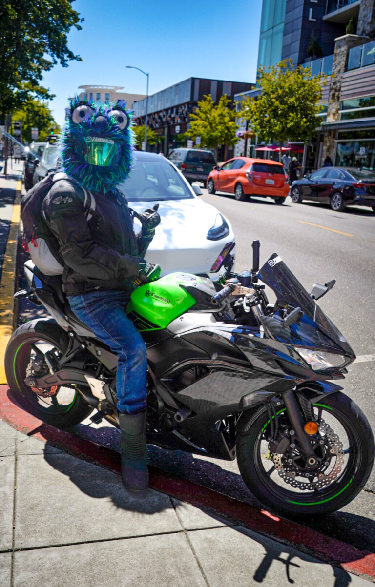 Street photo in Napa Valley, United States by Kelly Wright