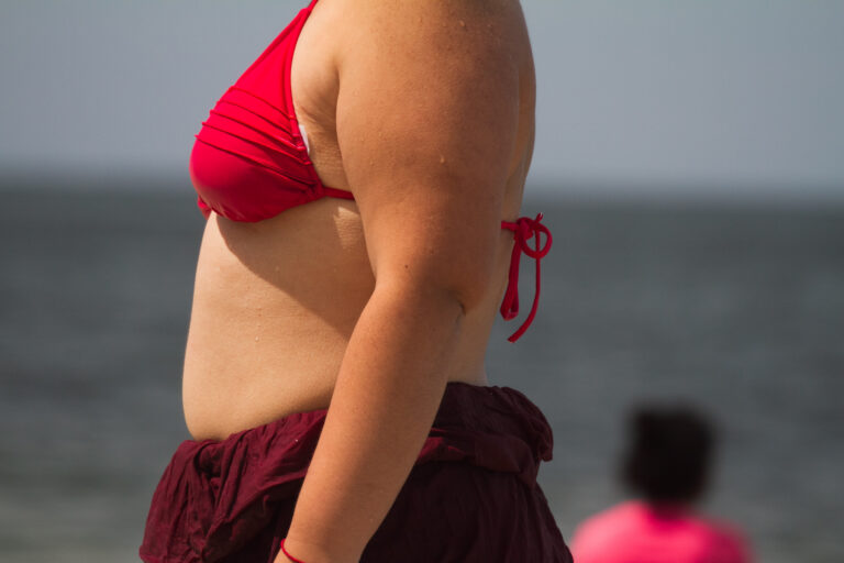 Street photo in Smithtown, United States by Mark Lozier