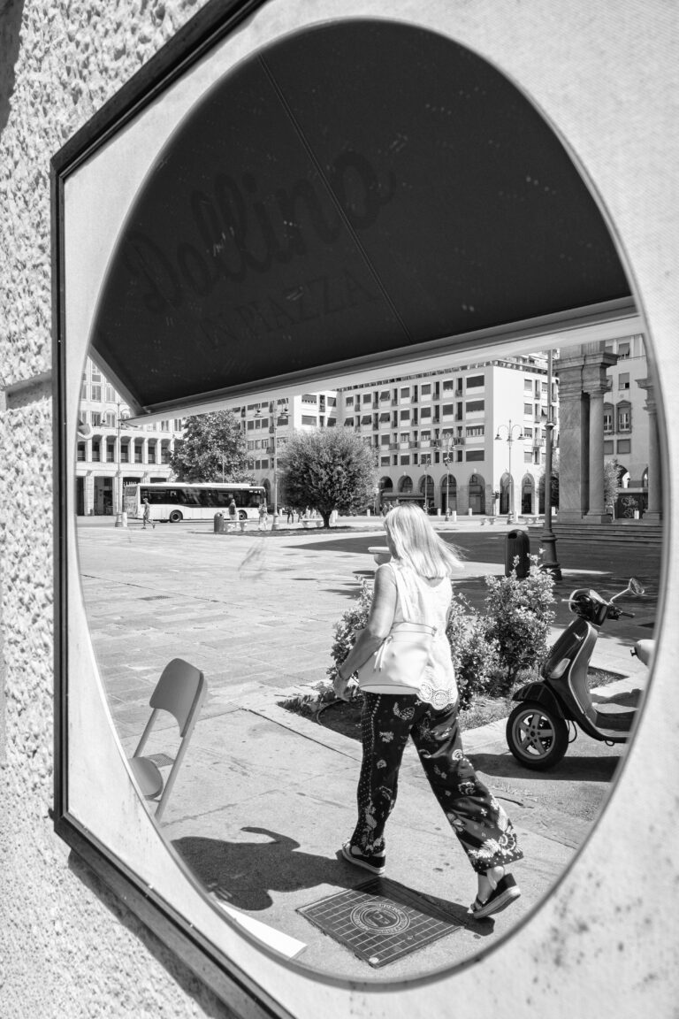 Street photo in Livorno, Italy by Thomas Bassetti