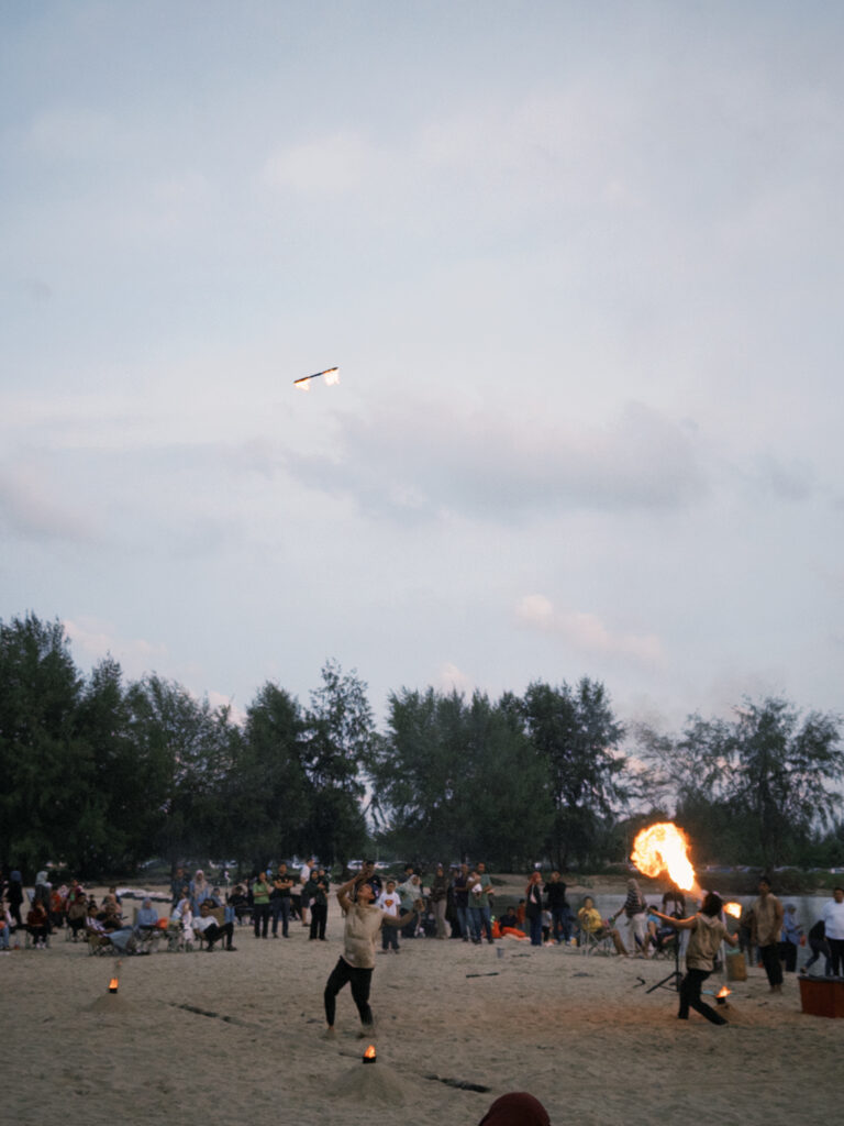 Photo by Hafiq Nasir