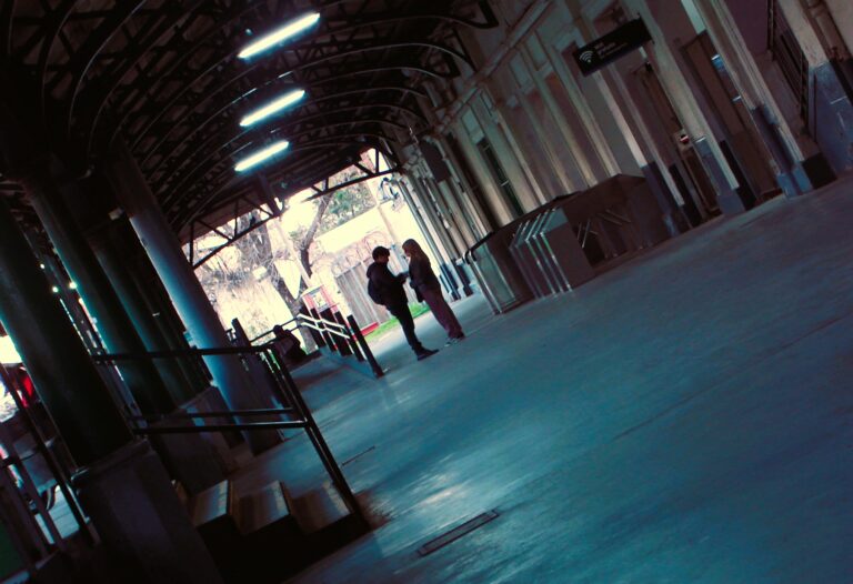 Street photo in Banfield, Argentina by Diestro Corleone