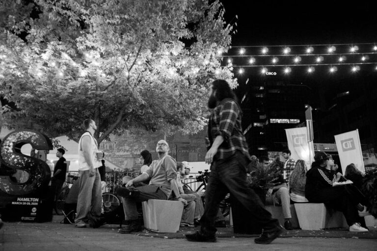 Street photo in Hamilton, Canada by Orlando Dasilva