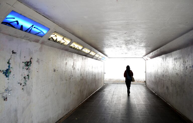 Street photo in Bristol, United Kingdom by Rodrigo Marcotich