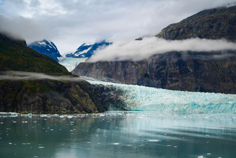 Street photo in Glacier Bay, United States by Kelly Wright
