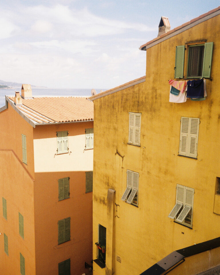 Photo by Steph Kattie