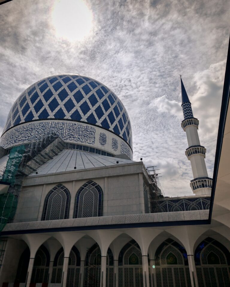 Photo by Arnaz M. Khairul