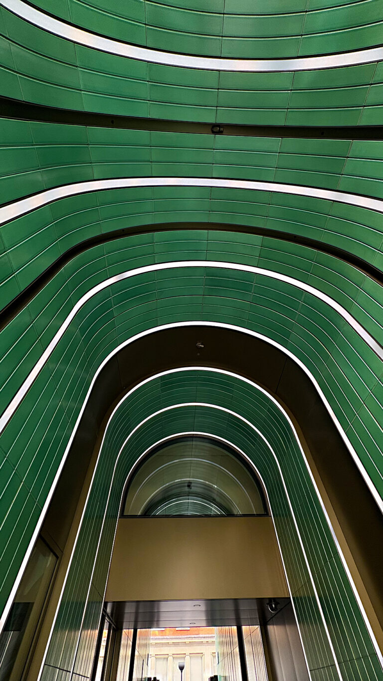 Photo by Franck Toto