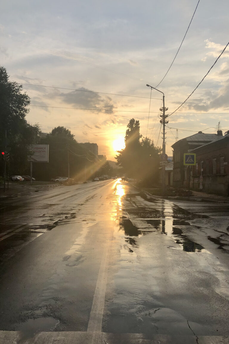 Photo by Ilya Borotinsky
