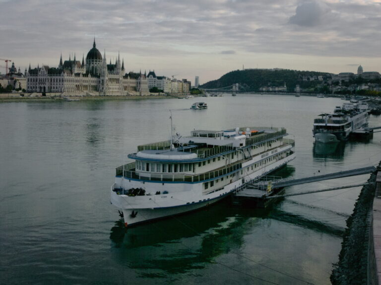 Photo by Máté Léber