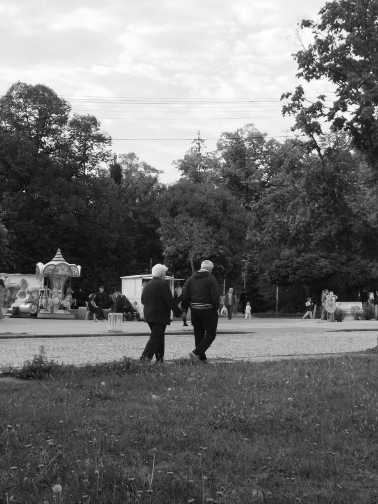 Photo by Aycha Feyzula