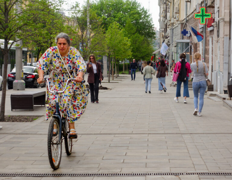 Photo by Kirill Neustroev