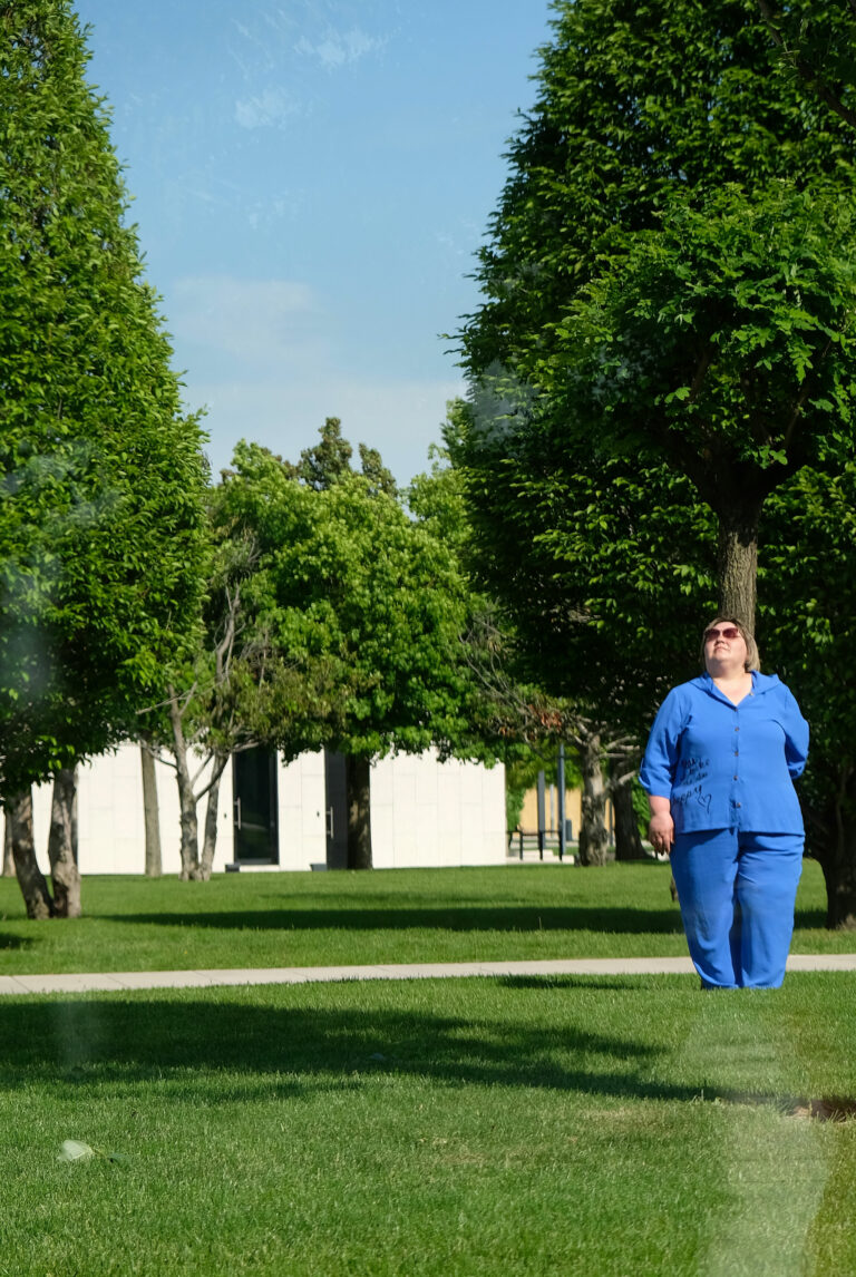 Photo by Kirill Neustroev