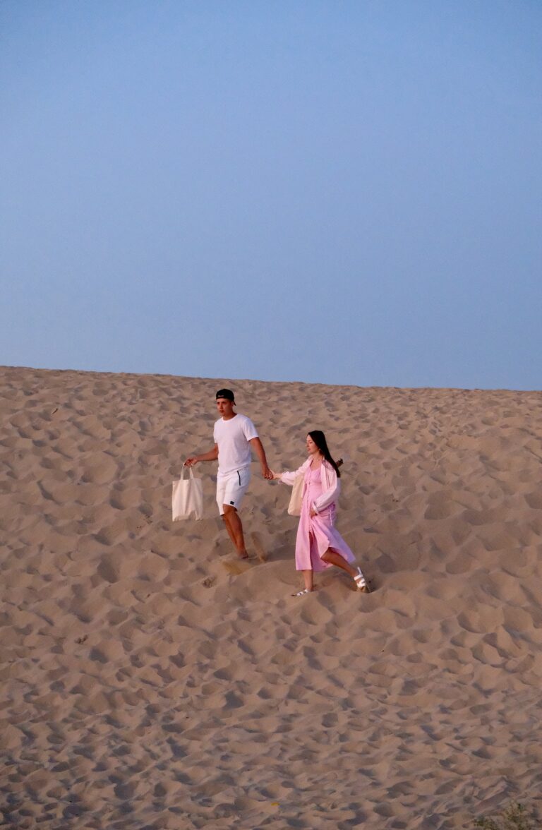 Photo by Kirill Neustroev