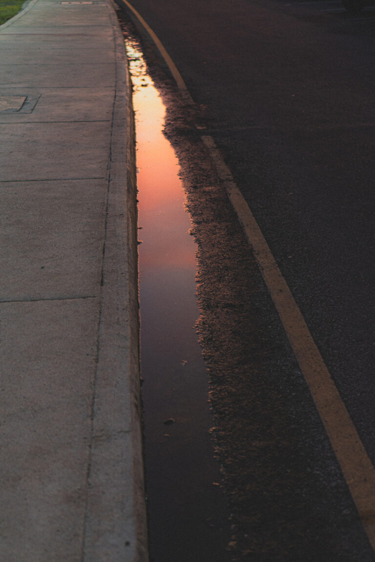 Photo by Nanthawat Maksampan