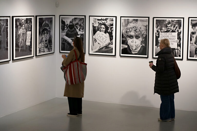 Photo by Franck Toto