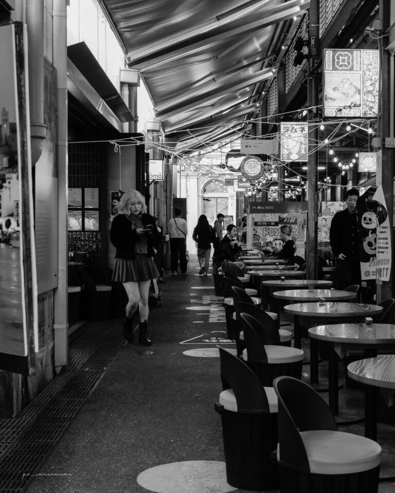 Photo by Peter Varnay