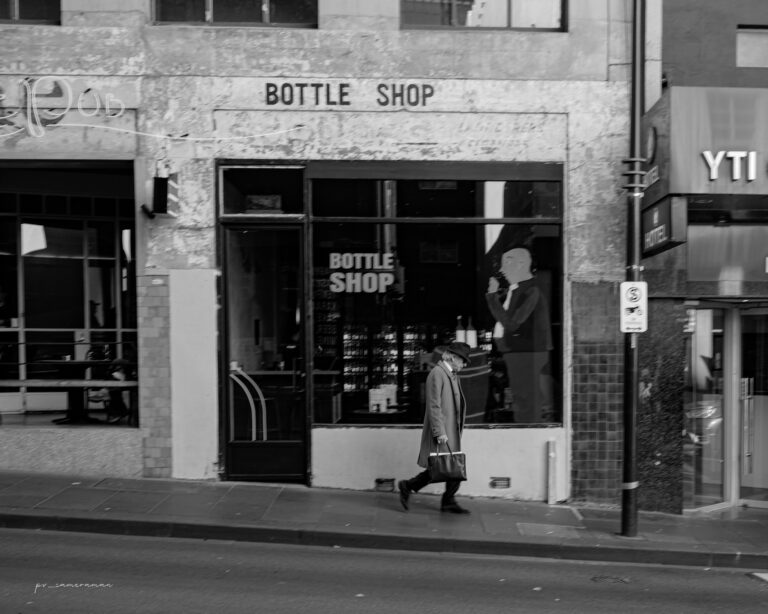 Photo by Peter Varnay