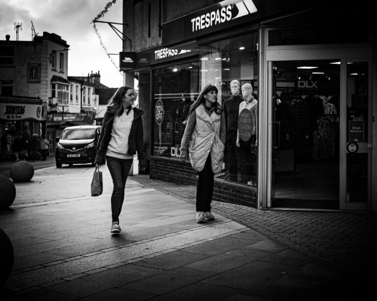 Photo by Leon Maillard