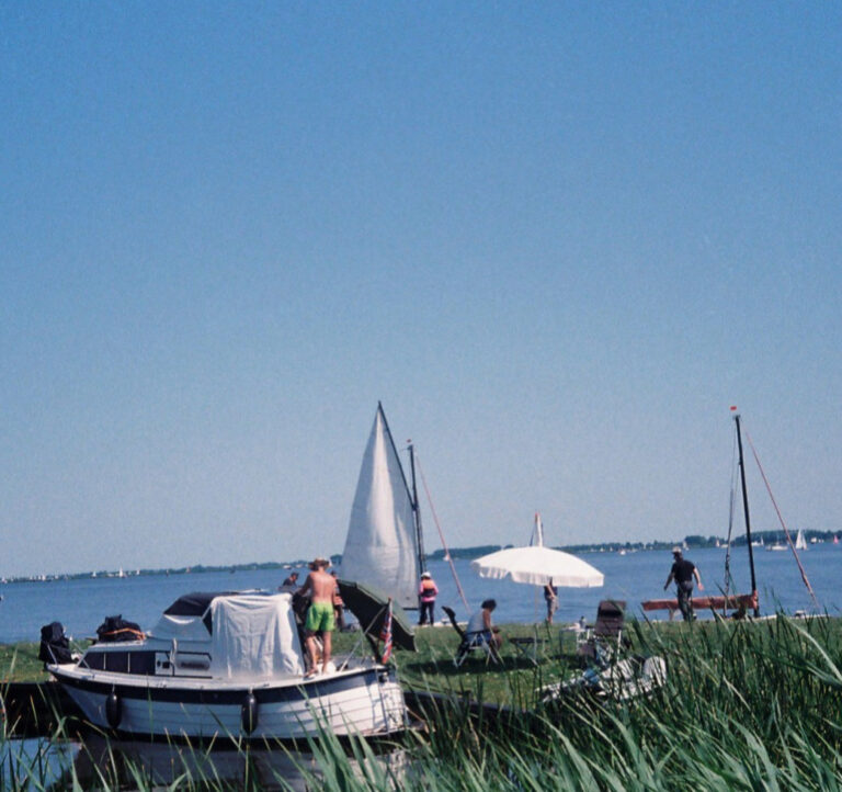 Photo by Steph Kattie