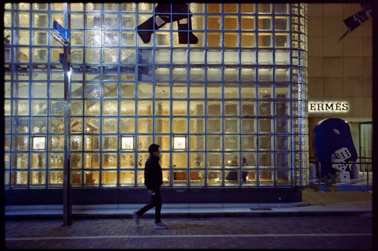 Photo by Valentino Passerini